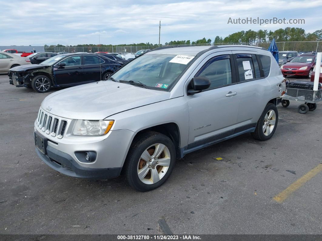 2013 Jeep Compass Latitude Silver vin: 1C4NJDEB6DD234758