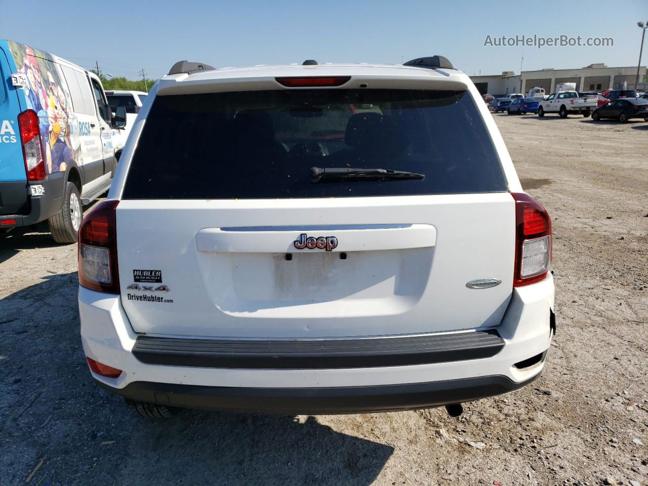 2016 Jeep Compass Latitude White vin: 1C4NJDEB6GD663371