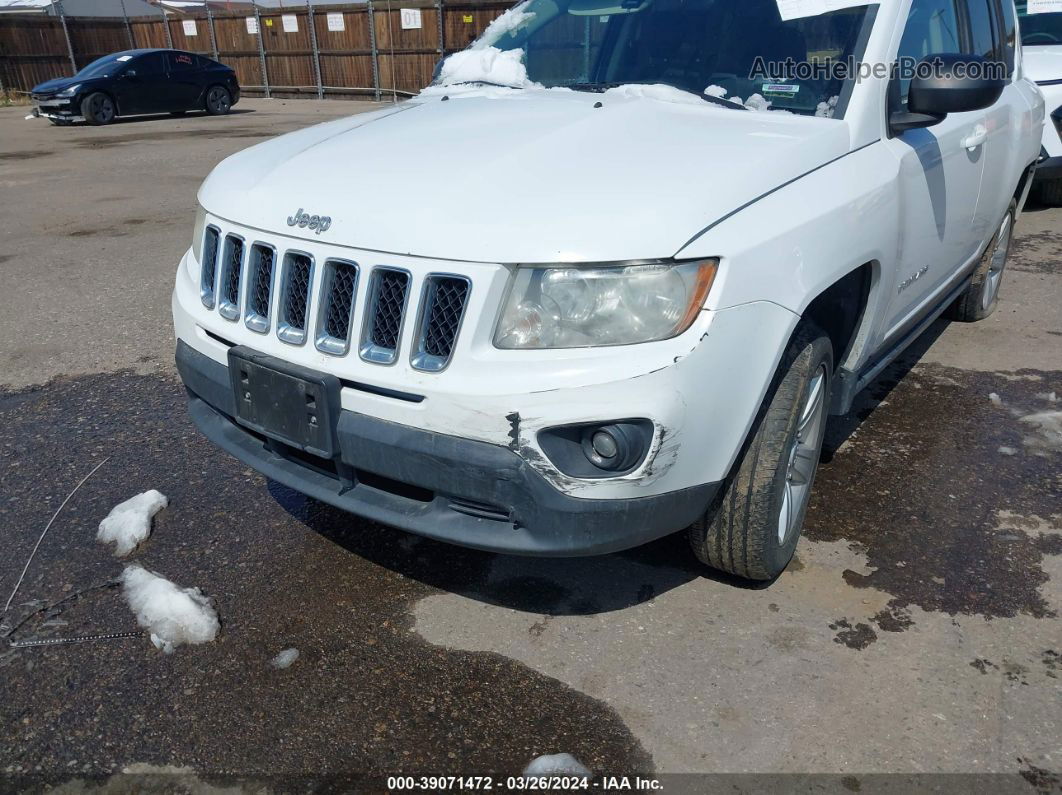 2013 Jeep Compass Latitude White vin: 1C4NJDEB7DD164381