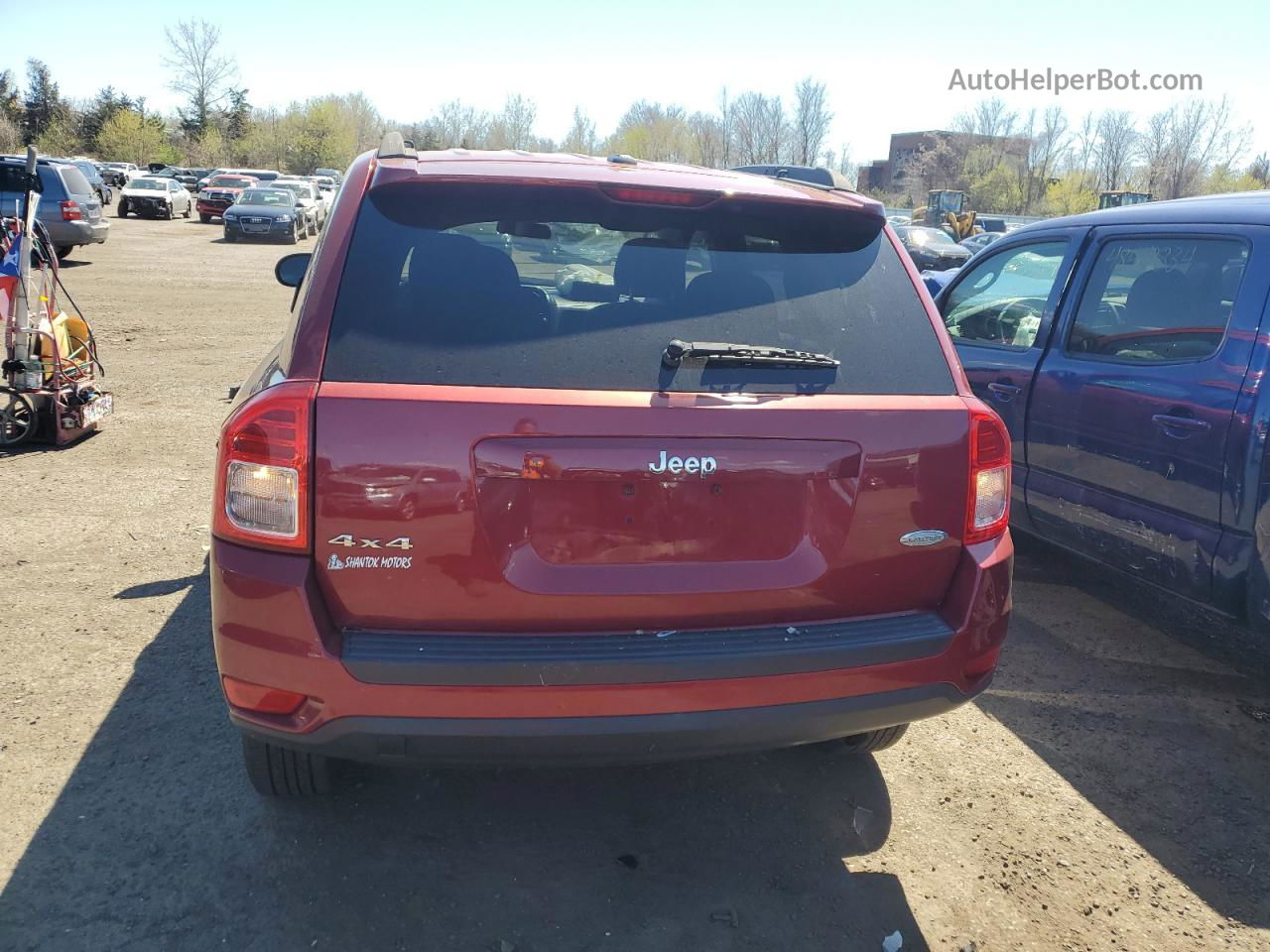 2013 Jeep Compass Latitude Red vin: 1C4NJDEB7DD263637