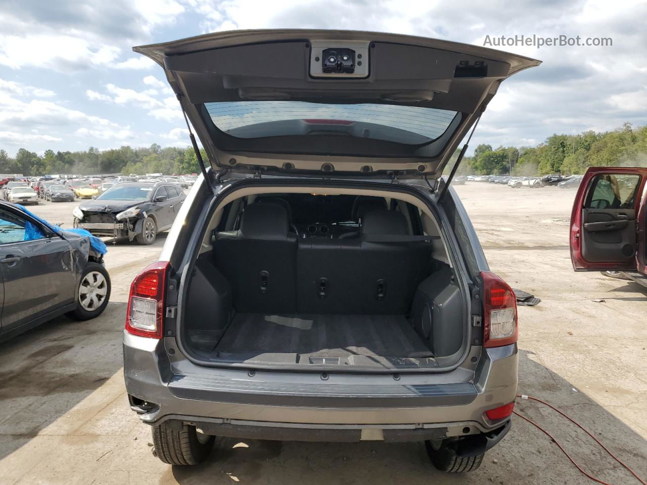 2014 Jeep Compass Latitude Gray vin: 1C4NJDEB7ED575698