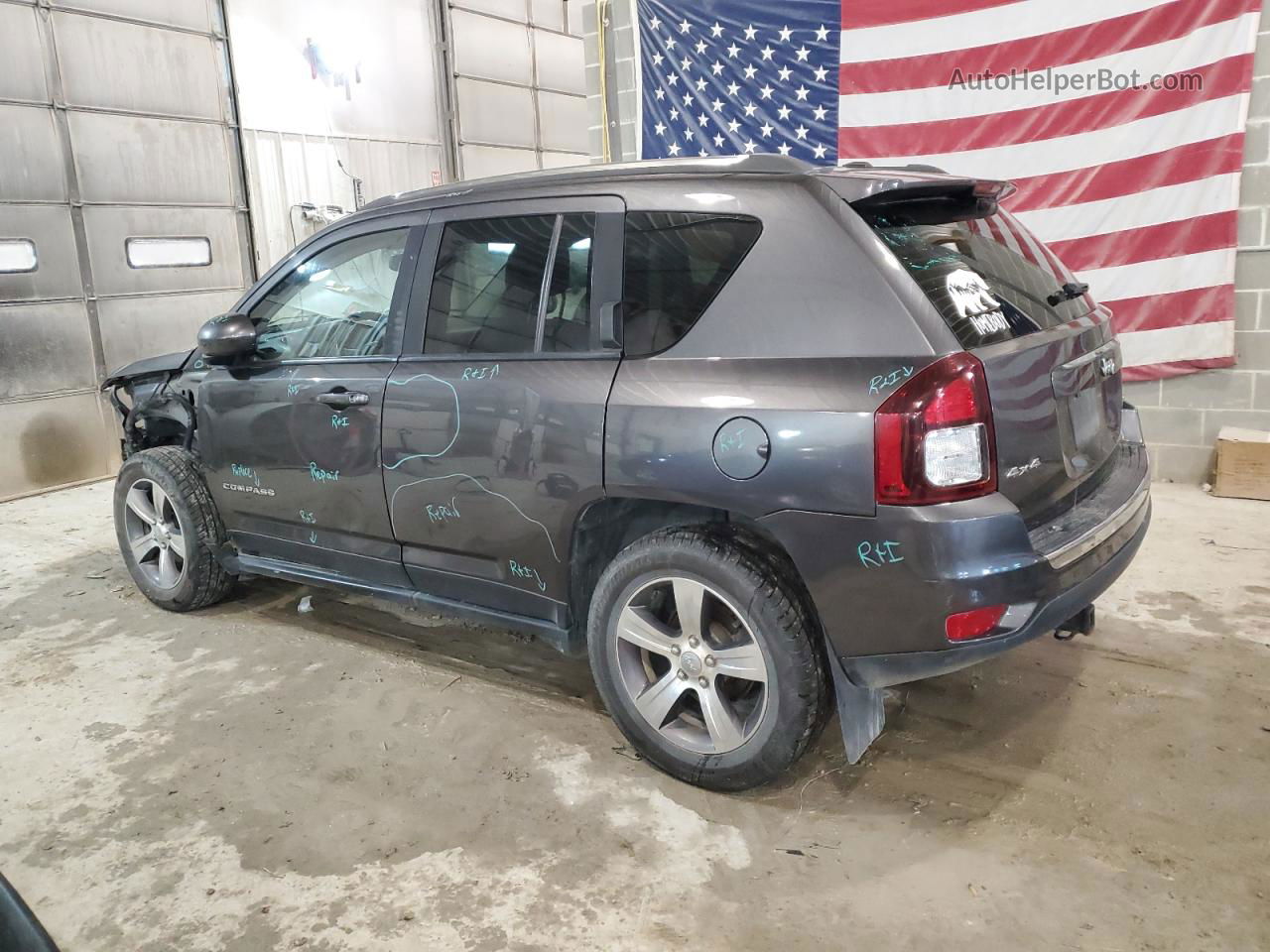 2016 Jeep Compass Latitude Gray vin: 1C4NJDEB7GD730155