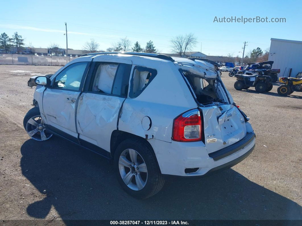 2013 Jeep Compass Latitude White vin: 1C4NJDEB8DD222384