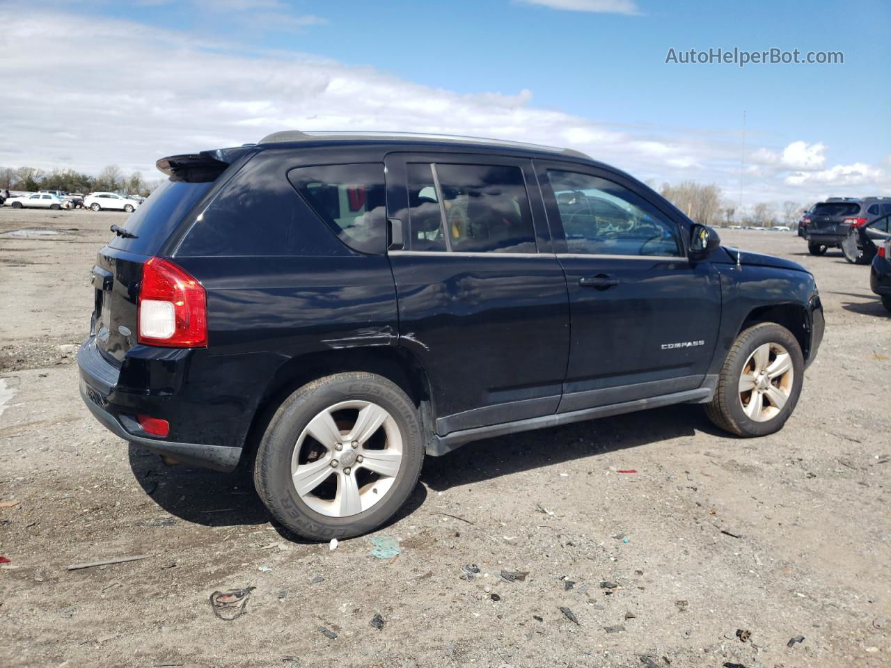 2013 Jeep Compass Latitude Black vin: 1C4NJDEB8DD253411