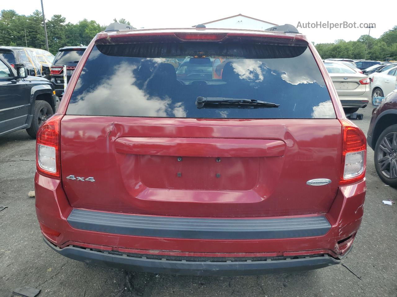 2013 Jeep Compass Latitude Burgundy vin: 1C4NJDEB8DD280396