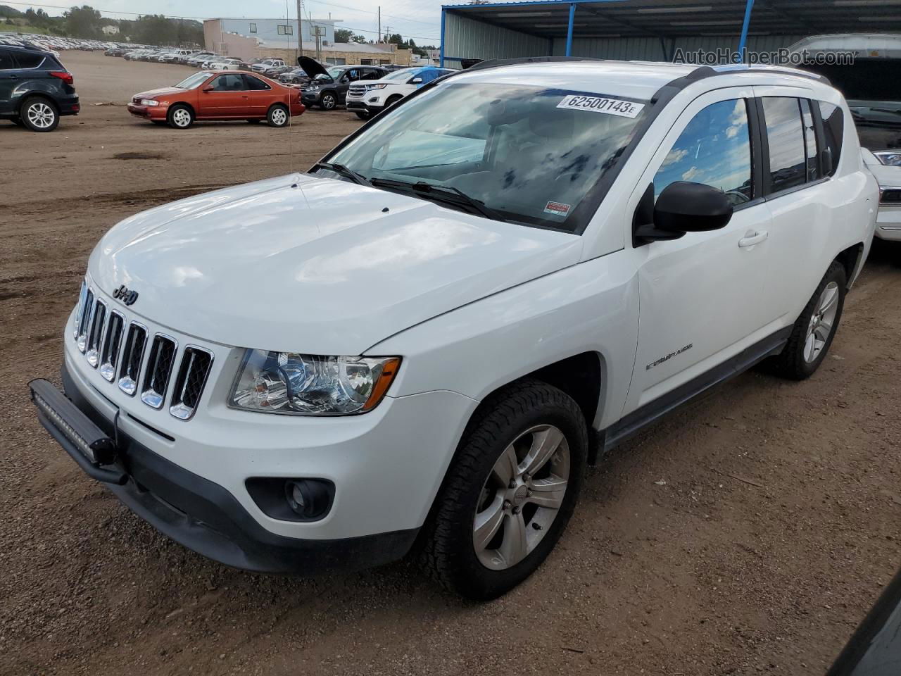 2013 Jeep Compass Latitude White vin: 1C4NJDEB8DD280768