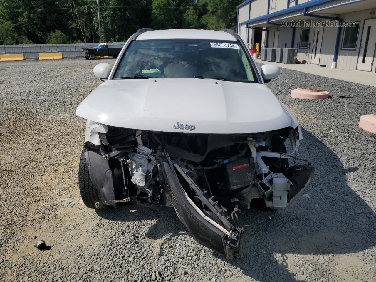 2014 Jeep Compass Latitude White vin: 1C4NJDEB8ED765672