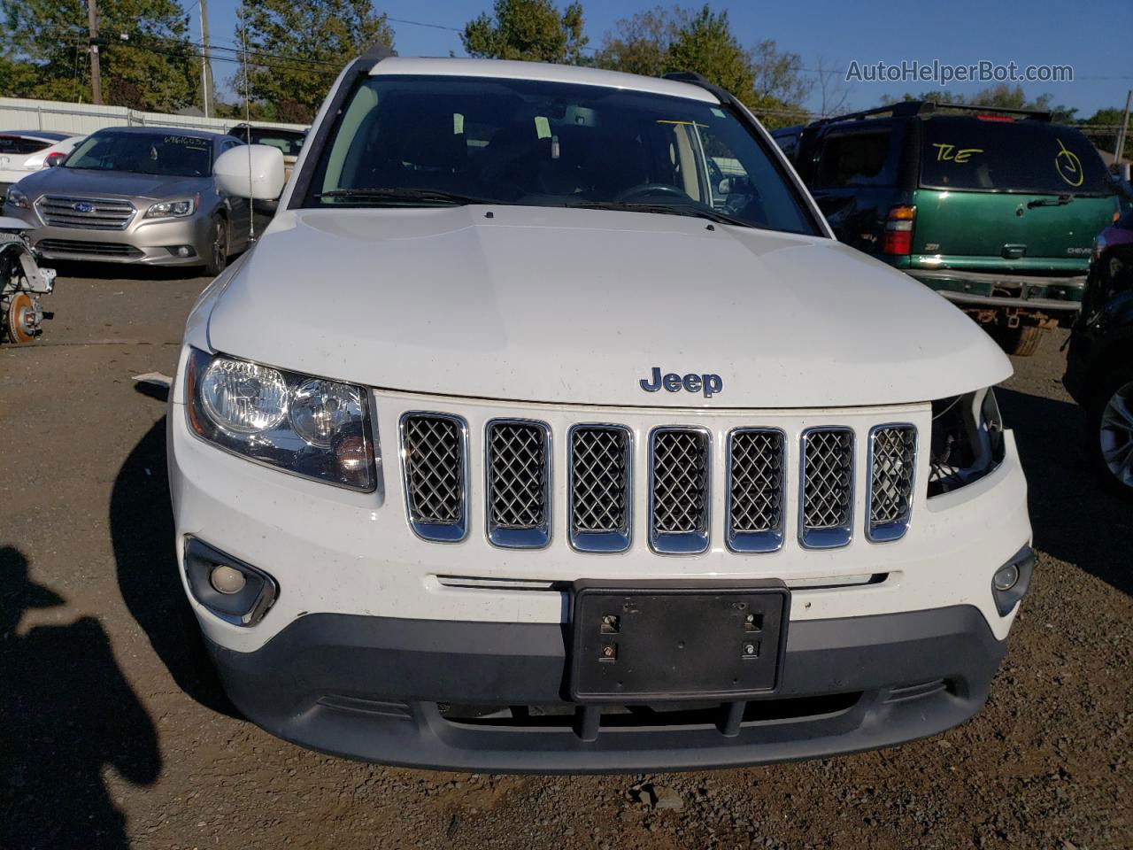 2016 Jeep Compass Latitude White vin: 1C4NJDEB8GD708245