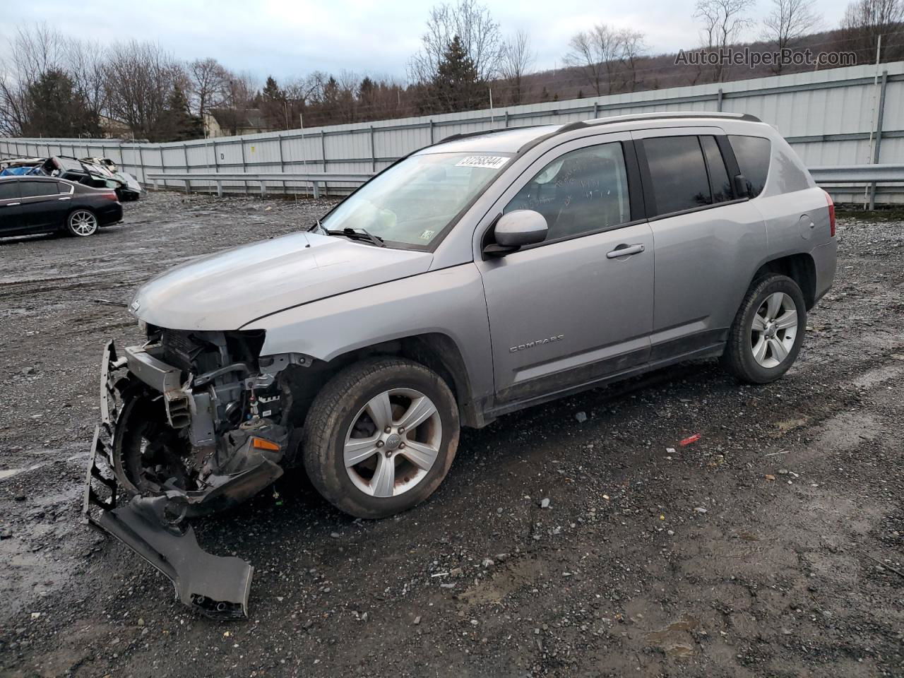 2016 Jeep Compass Latitude Silver vin: 1C4NJDEB9GD645950