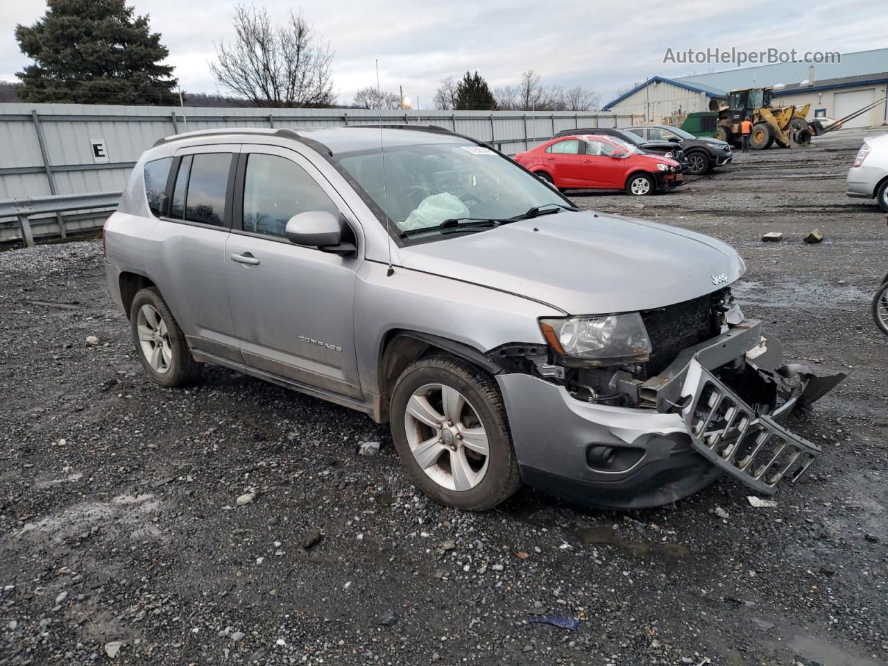 2016 Jeep Compass Latitude Silver vin: 1C4NJDEB9GD645950