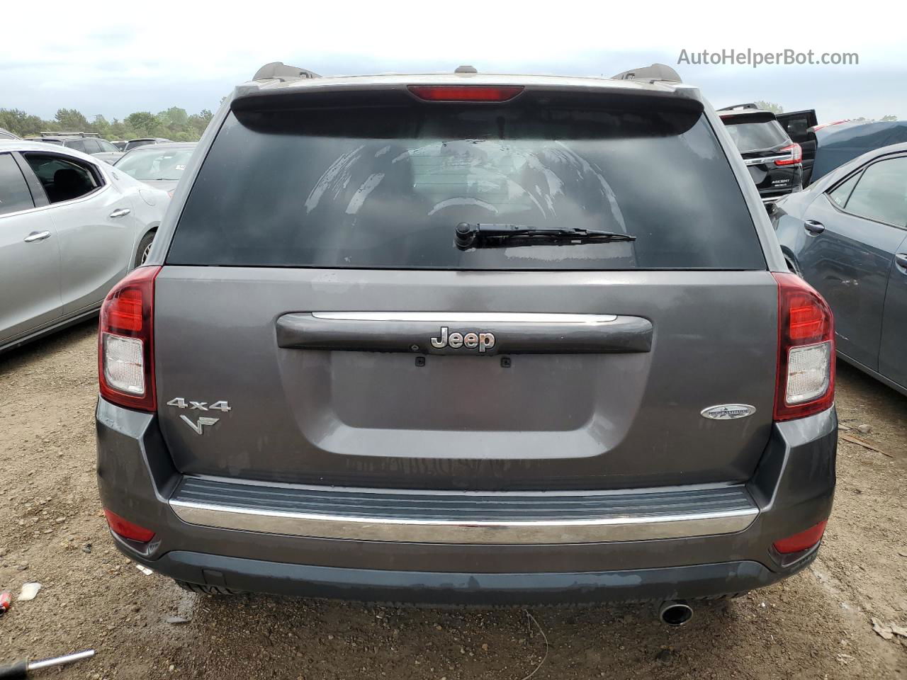 2016 Jeep Compass Latitude Gray vin: 1C4NJDEB9GD729492