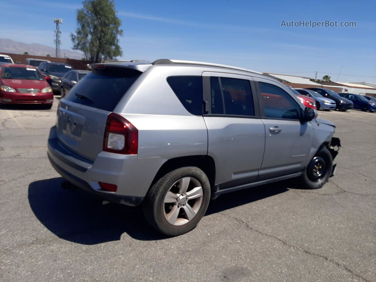 2016 Jeep Compass Latitude Silver vin: 1C4NJDEB9GD758345