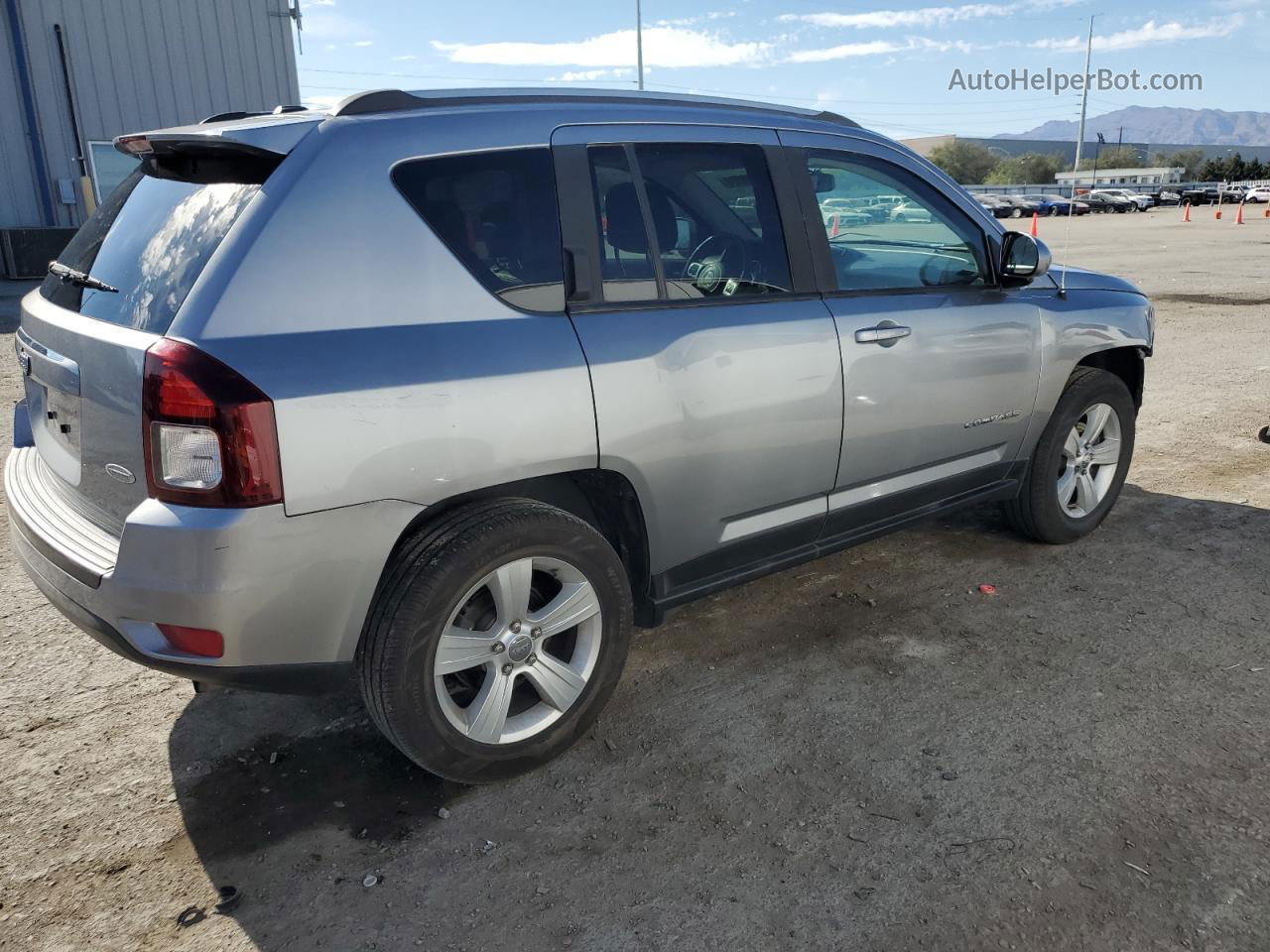 2016 Jeep Compass Latitude Silver vin: 1C4NJDEB9GD781379