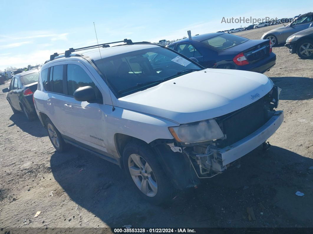 2013 Jeep Compass Latitude White vin: 1C4NJDEBXDD234407