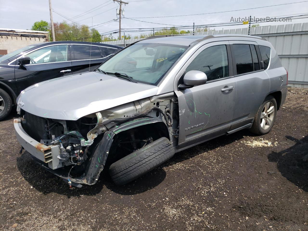 2014 Jeep Compass Latitude Silver vin: 1C4NJDEBXED886428