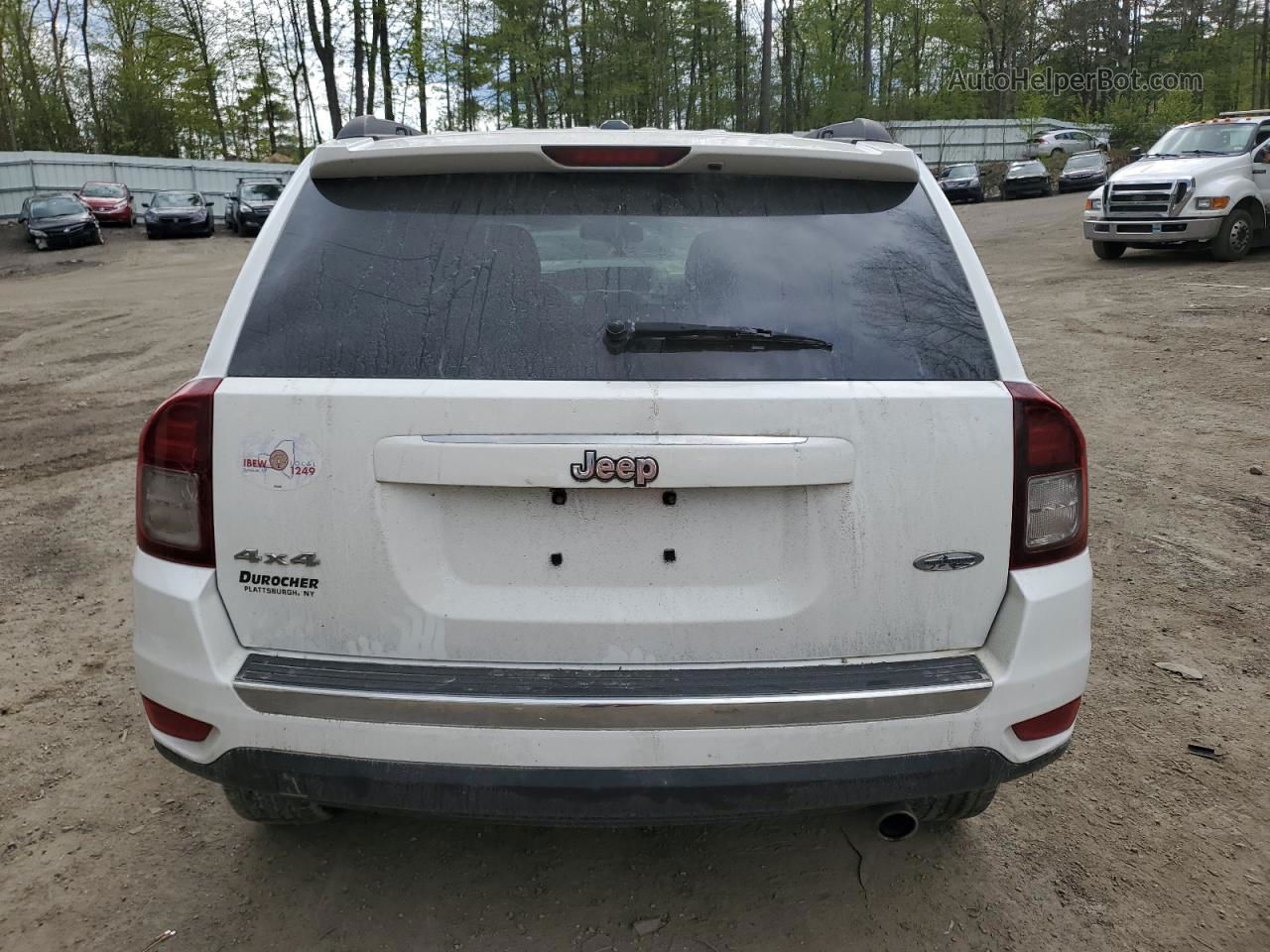 2016 Jeep Compass Latitude White vin: 1C4NJDEBXGD746236