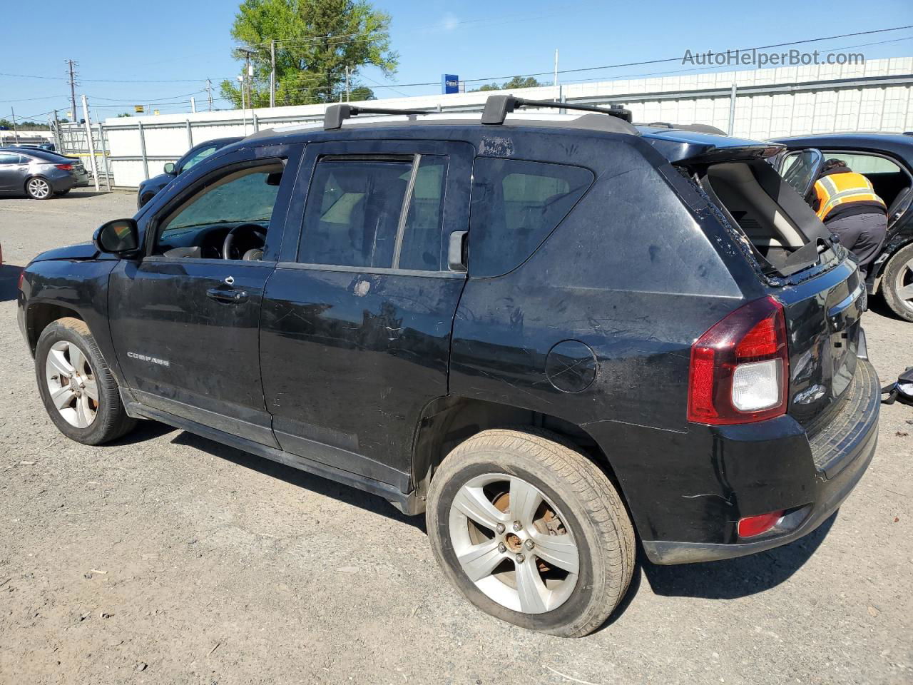 2016 Jeep Compass Latitude Black vin: 1C4NJDEBXGD758421