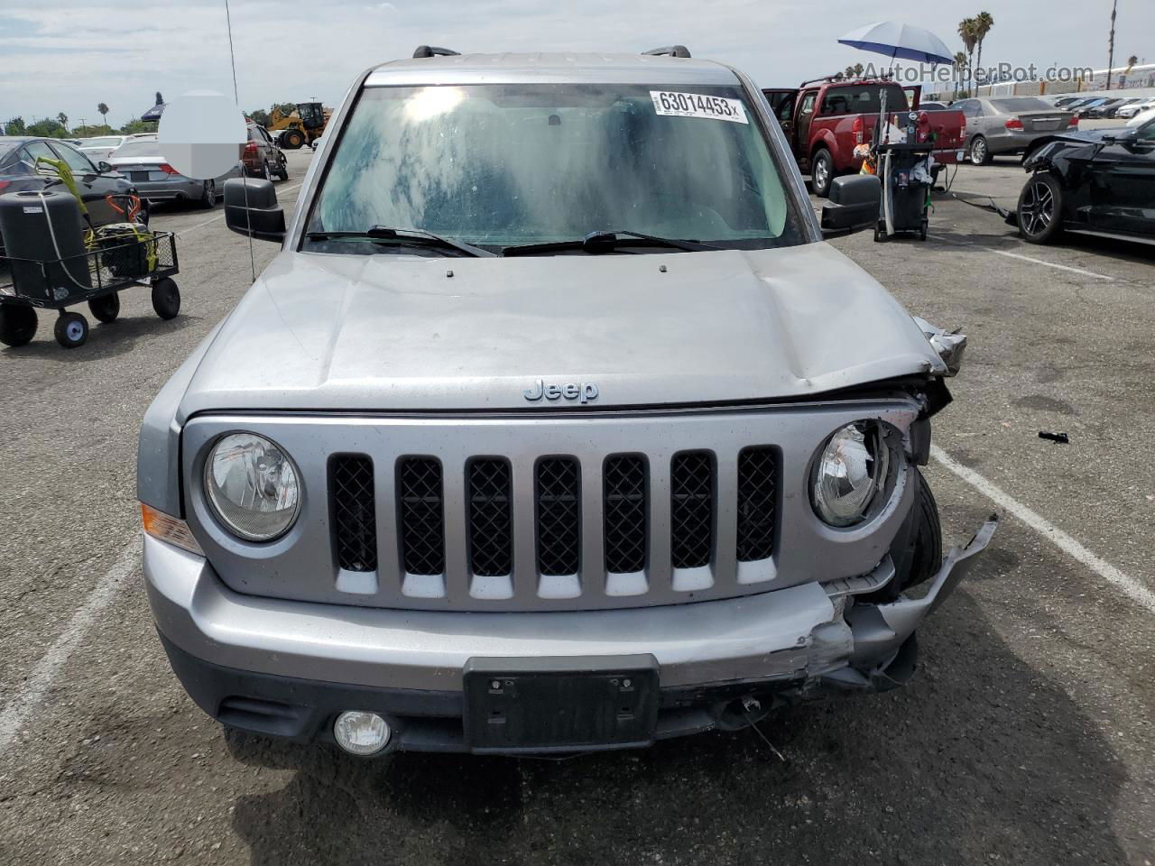 2016 Jeep Patriot Sport Серебряный vin: 1C4NJPBA6GD747364