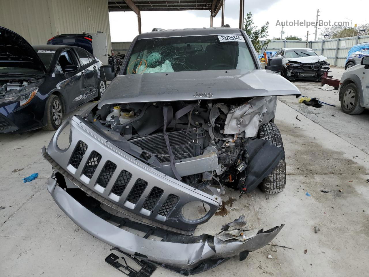 2016 Jeep Patriot Sport Серебряный vin: 1C4NJPBBXGD656557