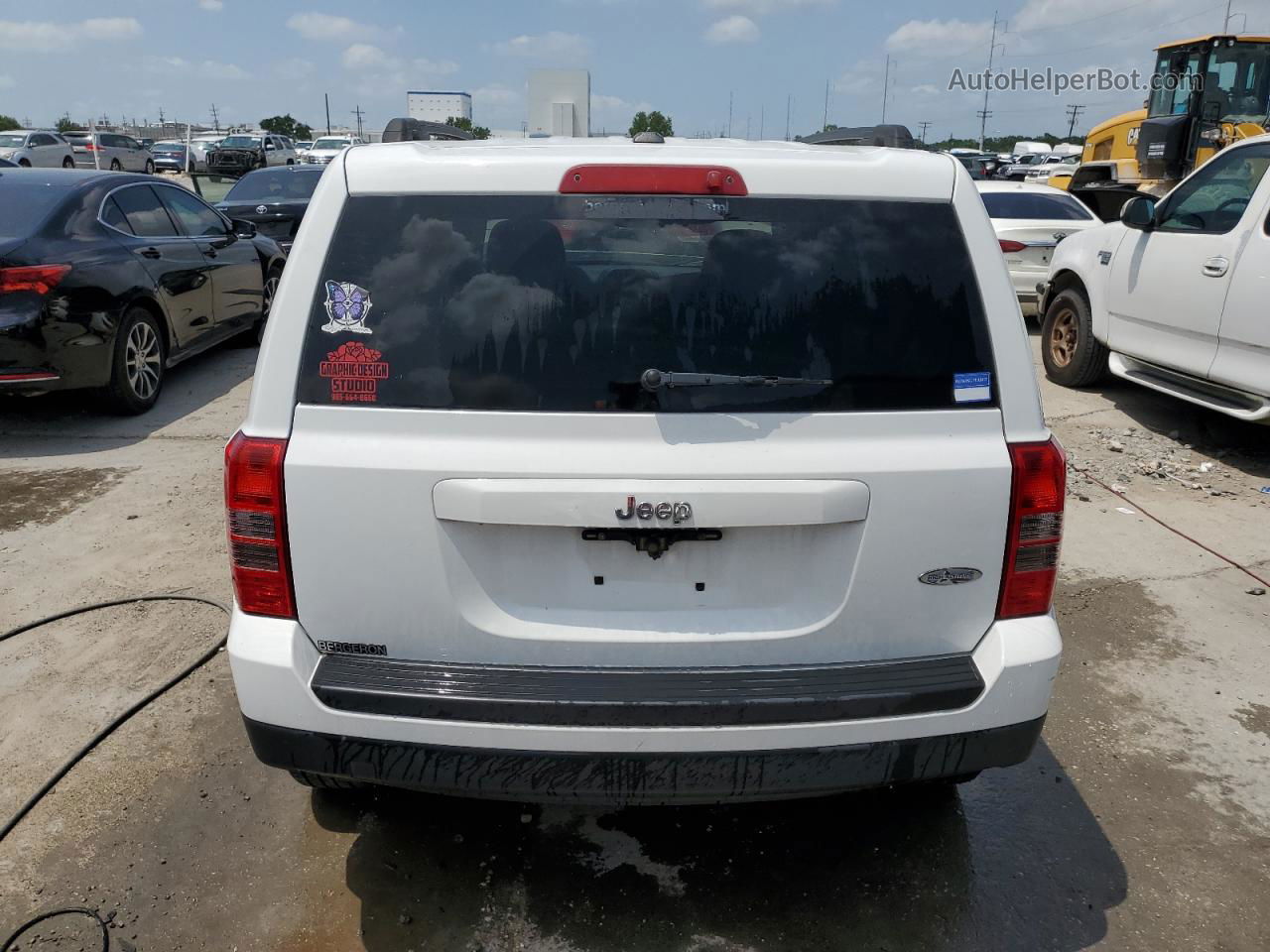 2014 Jeep Patriot Latitude White vin: 1C4NJPFA0ED671292