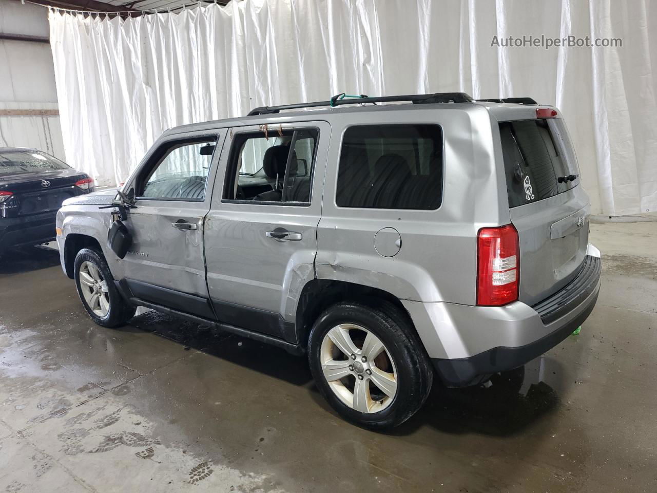 2016 Jeep Patriot Latitude Silver vin: 1C4NJPFA0GD794531