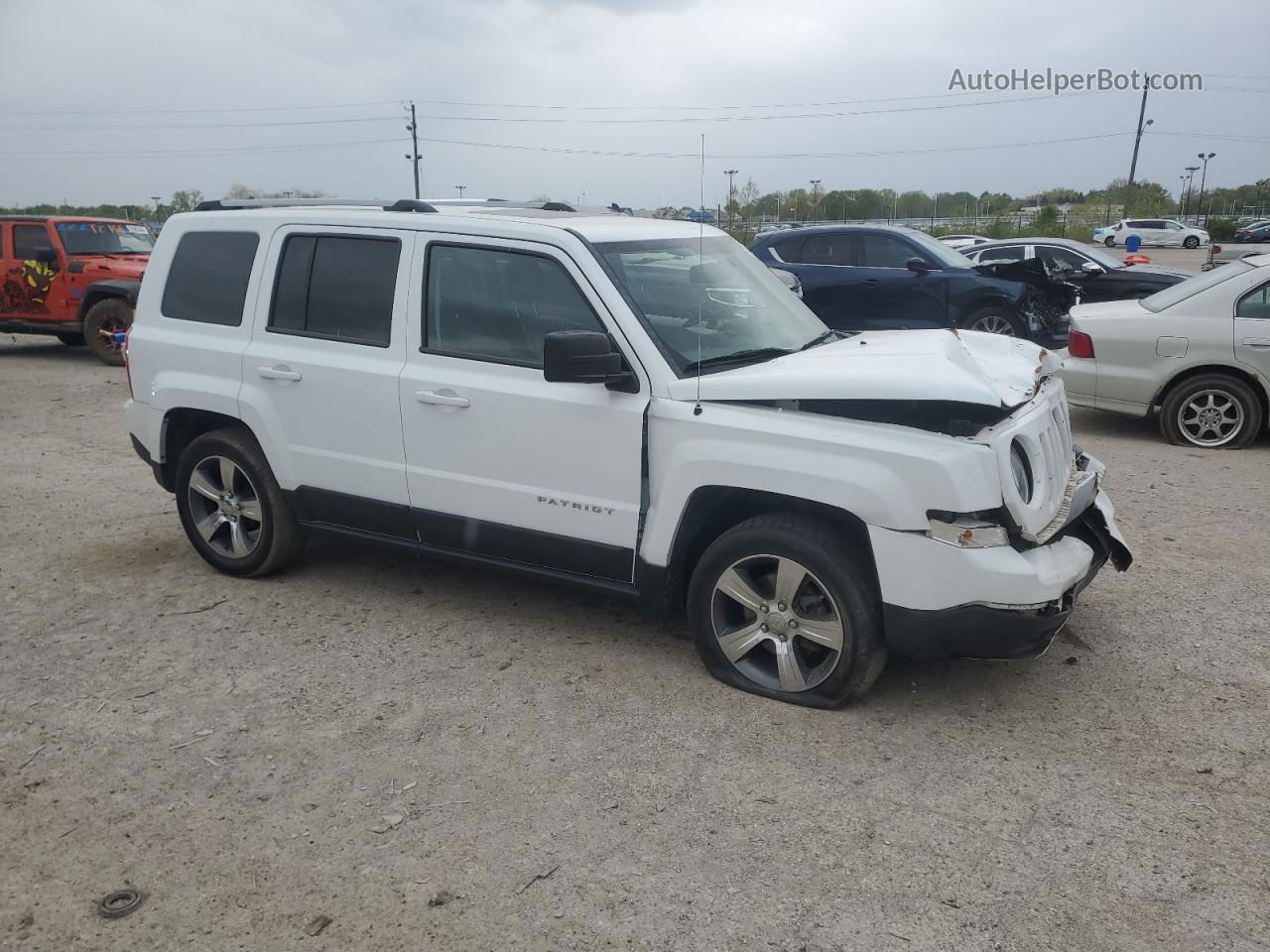 2016 Jeep Patriot Latitude White vin: 1C4NJPFA2GD561332