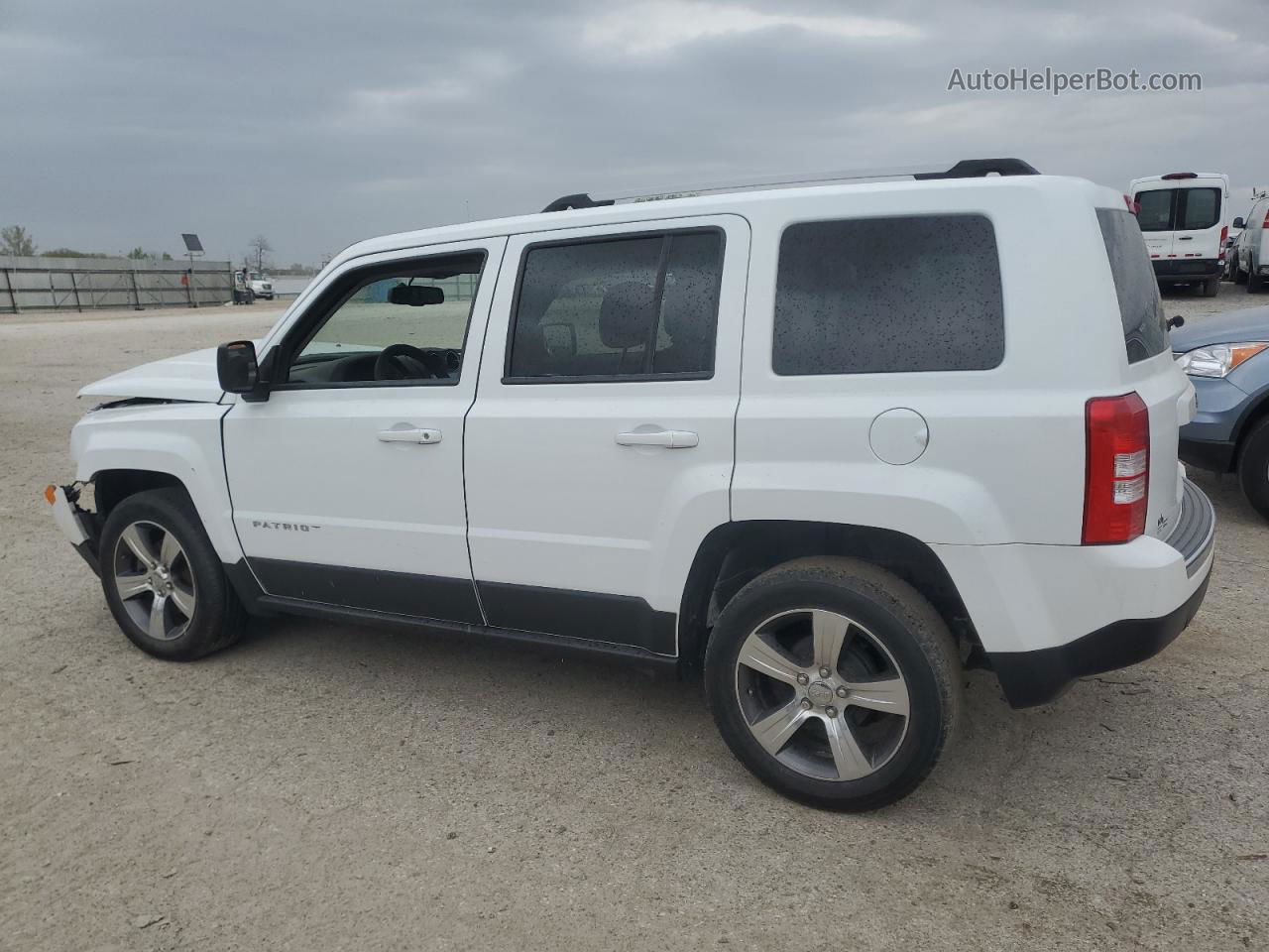 2016 Jeep Patriot Latitude White vin: 1C4NJPFA2GD561332