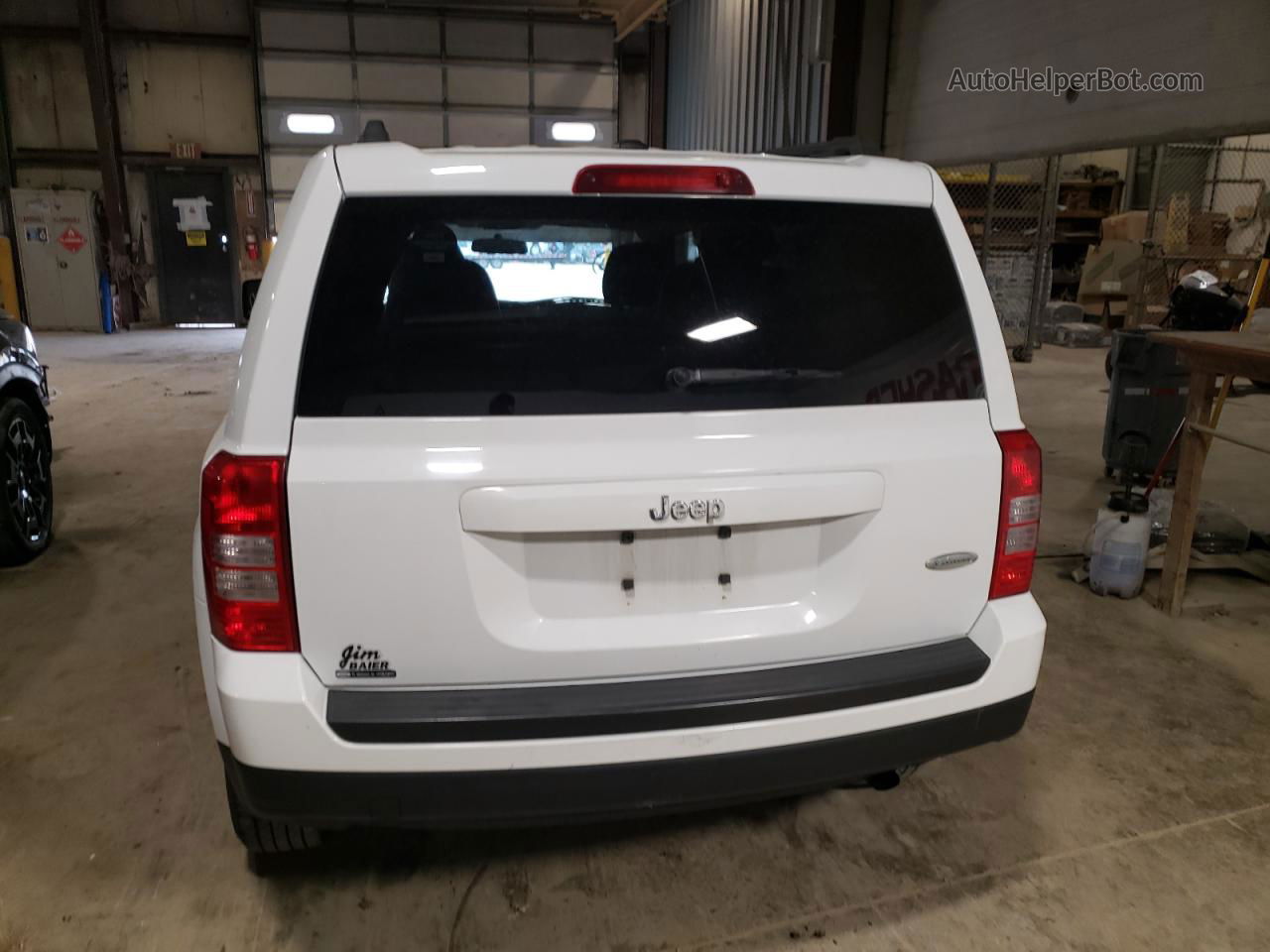 2014 Jeep Patriot Latitude Белый vin: 1C4NJPFA3ED529549