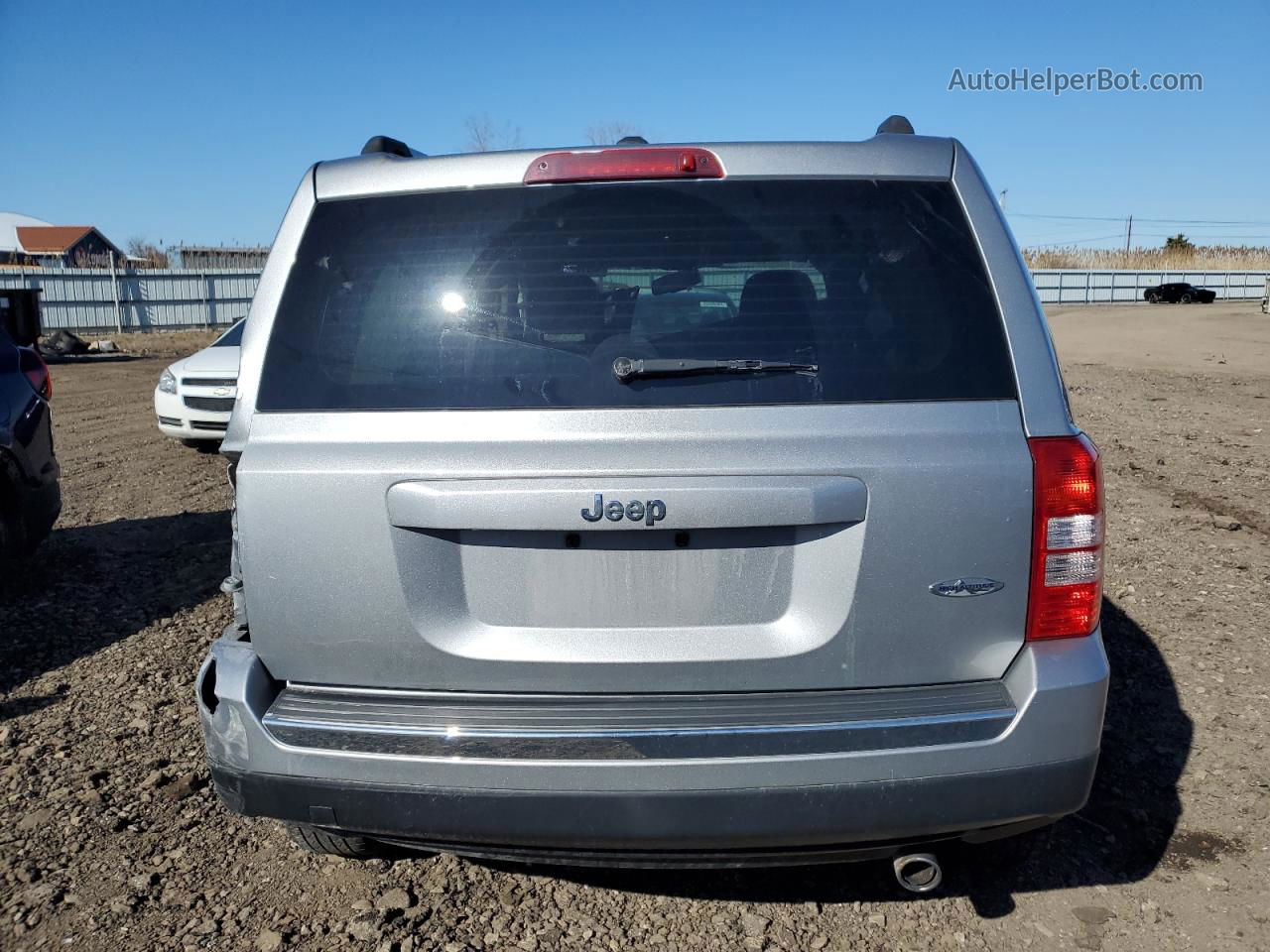 2016 Jeep Patriot Latitude Silver vin: 1C4NJPFA3GD801696