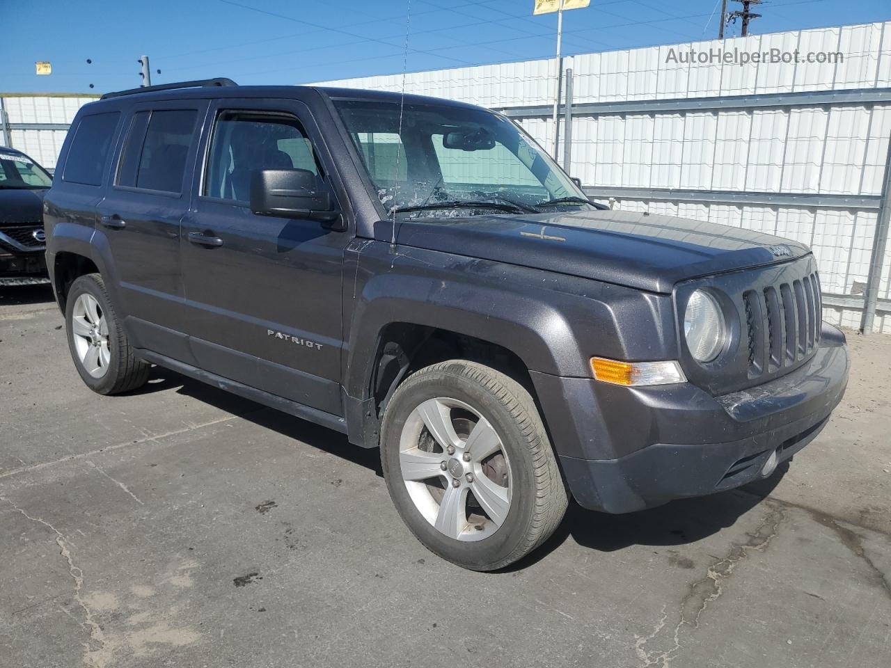 2016 Jeep Patriot Latitude Gray vin: 1C4NJPFA6GD794274