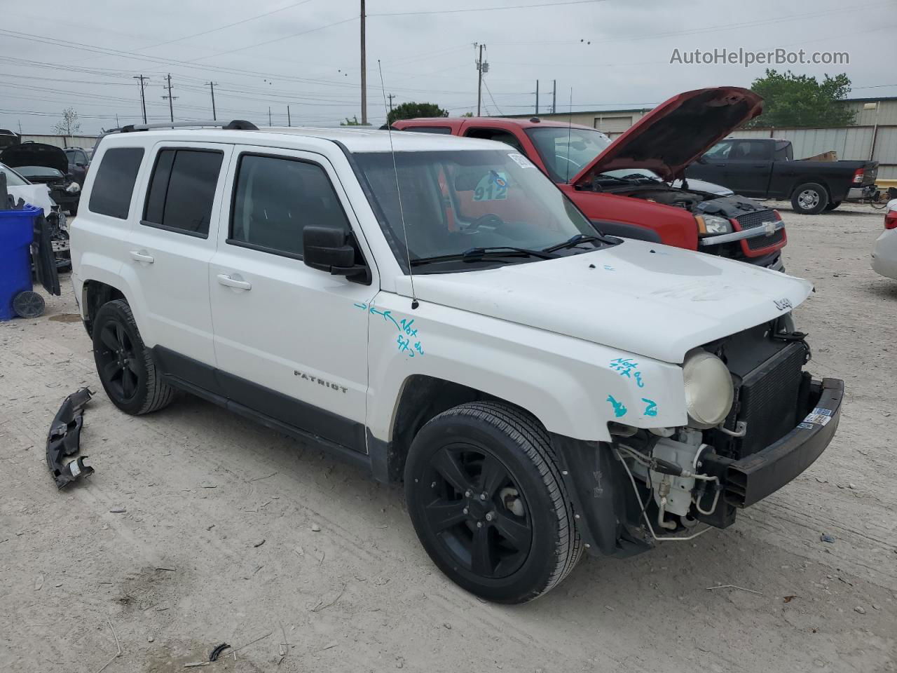 2012 Jeep Patriot Latitude Белый vin: 1C4NJPFA8CD706853