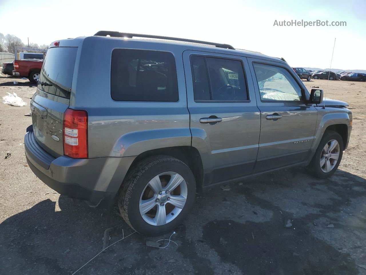 2014 Jeep Patriot Latitude Gray vin: 1C4NJPFA8ED624771