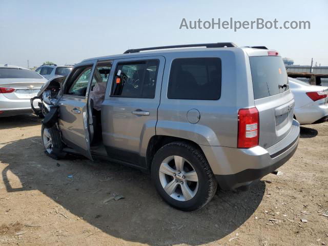 2016 Jeep Patriot Latitude Серебряный vin: 1C4NJPFA8GD664433