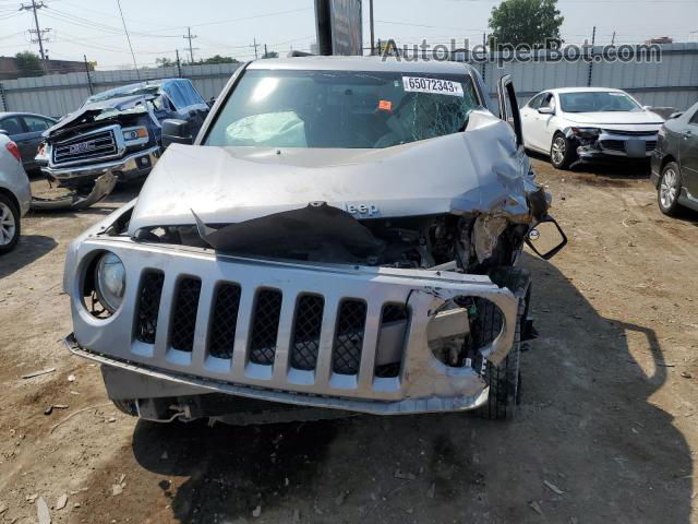 2016 Jeep Patriot Latitude Серебряный vin: 1C4NJPFA8GD664433