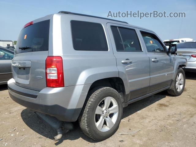 2016 Jeep Patriot Latitude Серебряный vin: 1C4NJPFA8GD664433