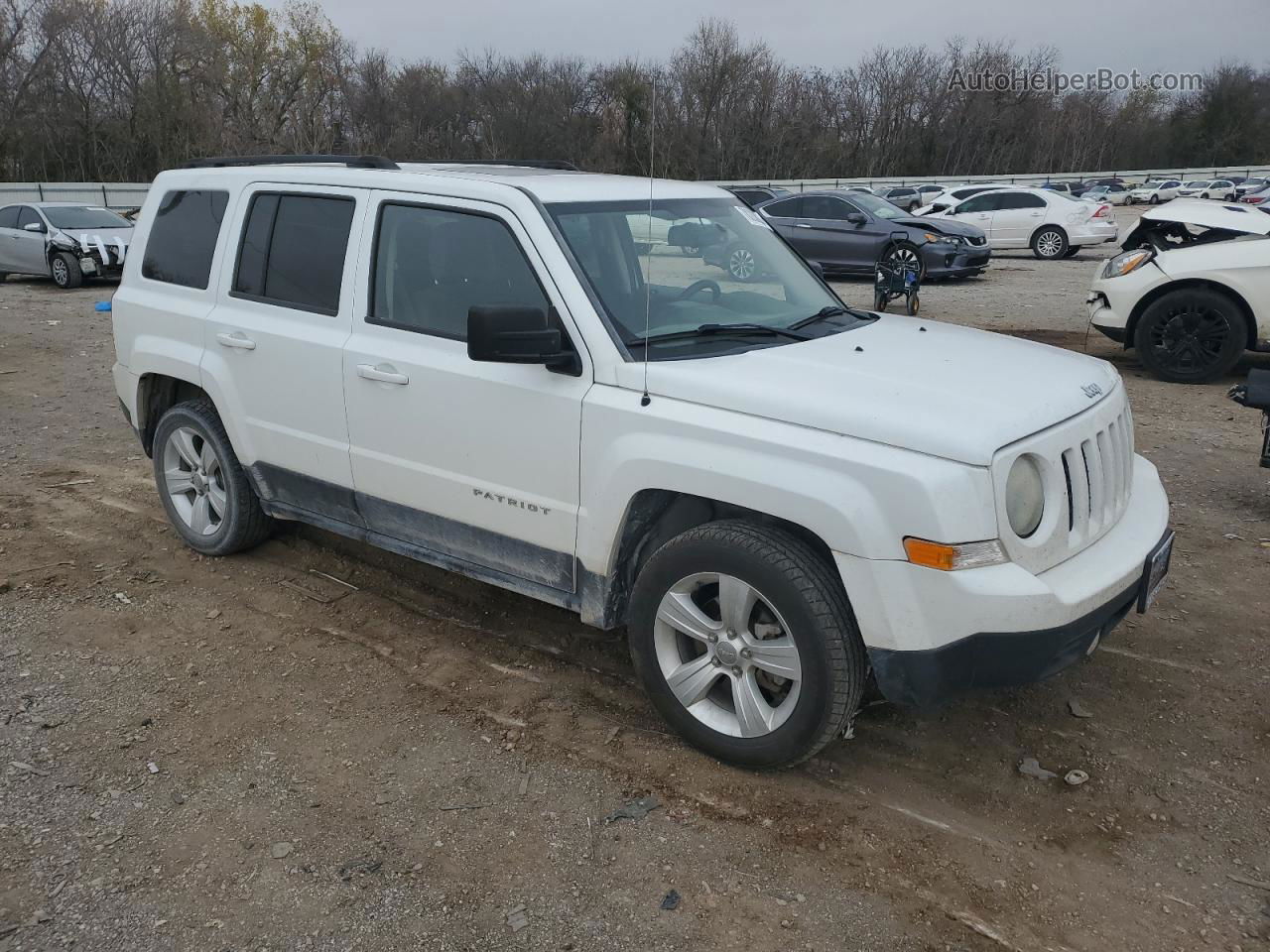 2014 Jeep Patriot Latitude White vin: 1C4NJPFB1ED720962