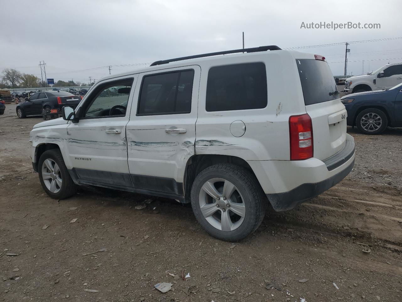 2014 Jeep Patriot Latitude White vin: 1C4NJPFB1ED720962