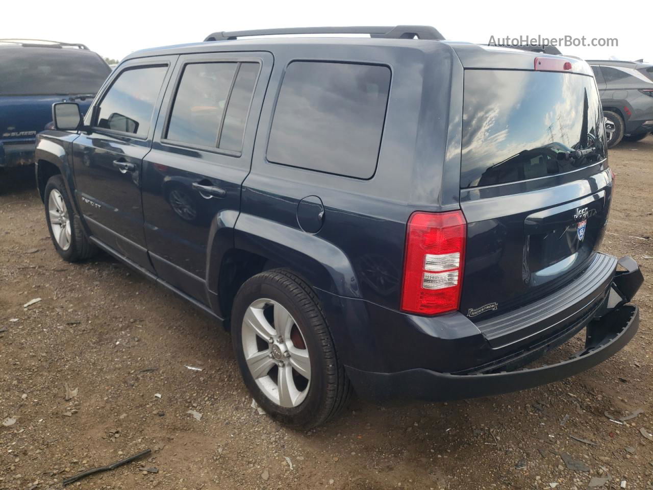 2014 Jeep Patriot Latitude Черный vin: 1C4NJPFB1ED864706