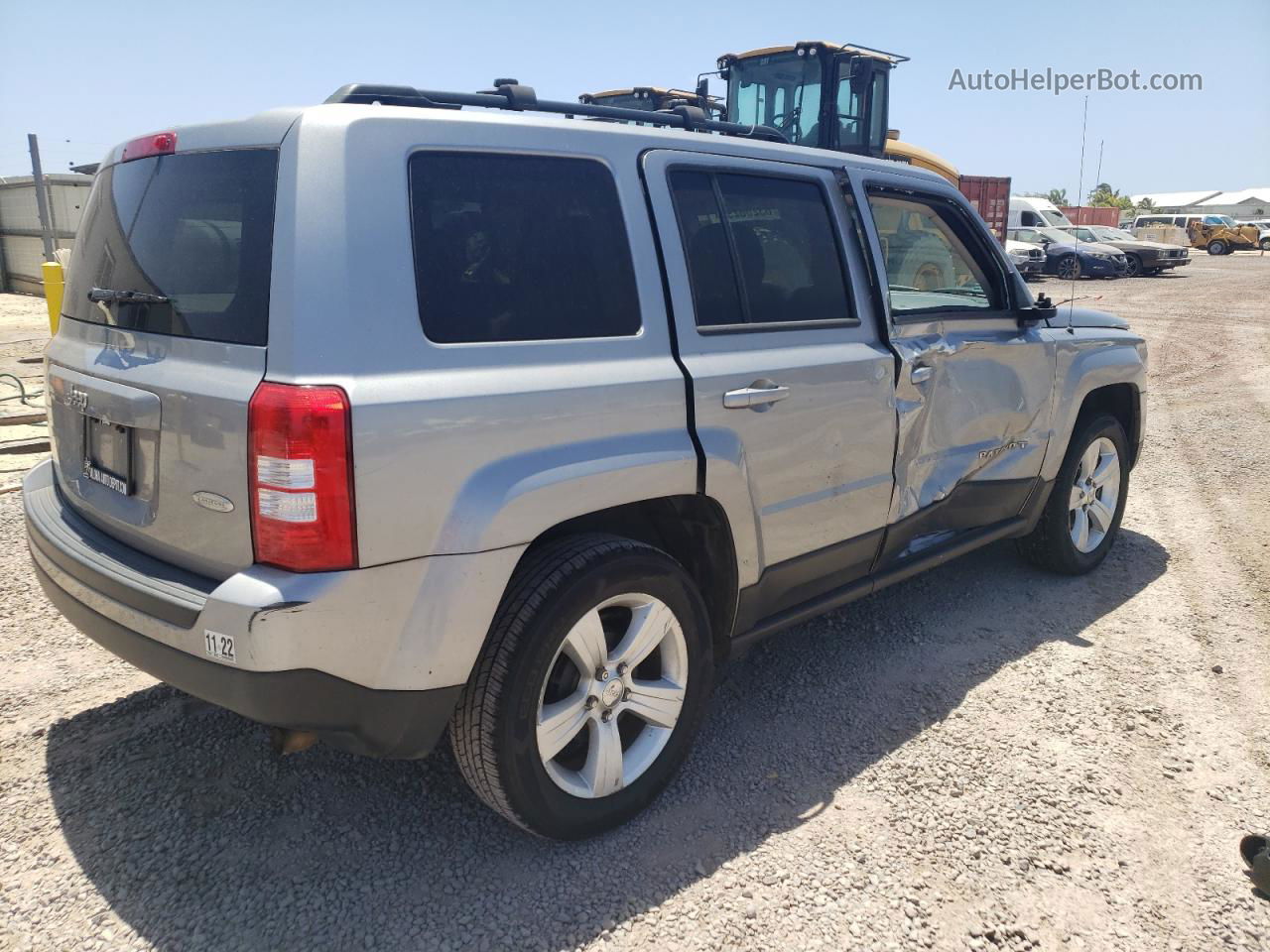 2014 Jeep Patriot Latitude Silver vin: 1C4NJPFB4ED906043