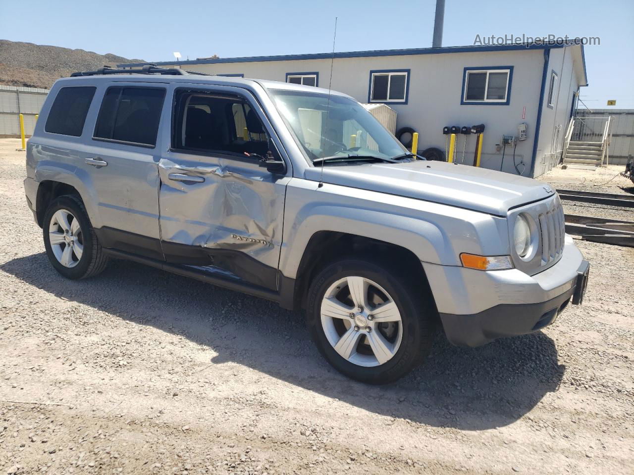 2014 Jeep Patriot Latitude Silver vin: 1C4NJPFB4ED906043