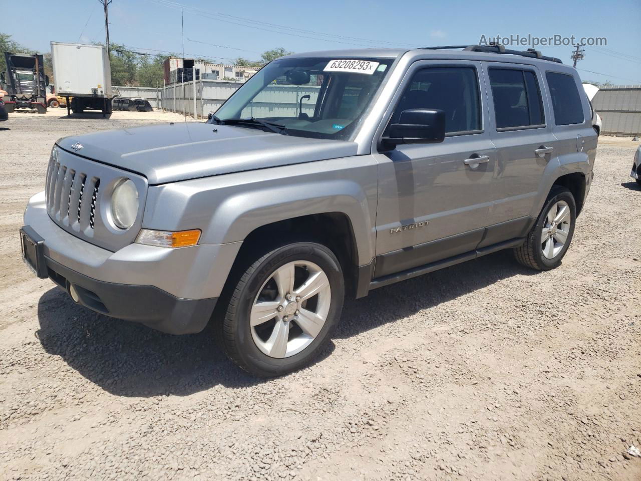 2014 Jeep Patriot Latitude Silver vin: 1C4NJPFB4ED906043