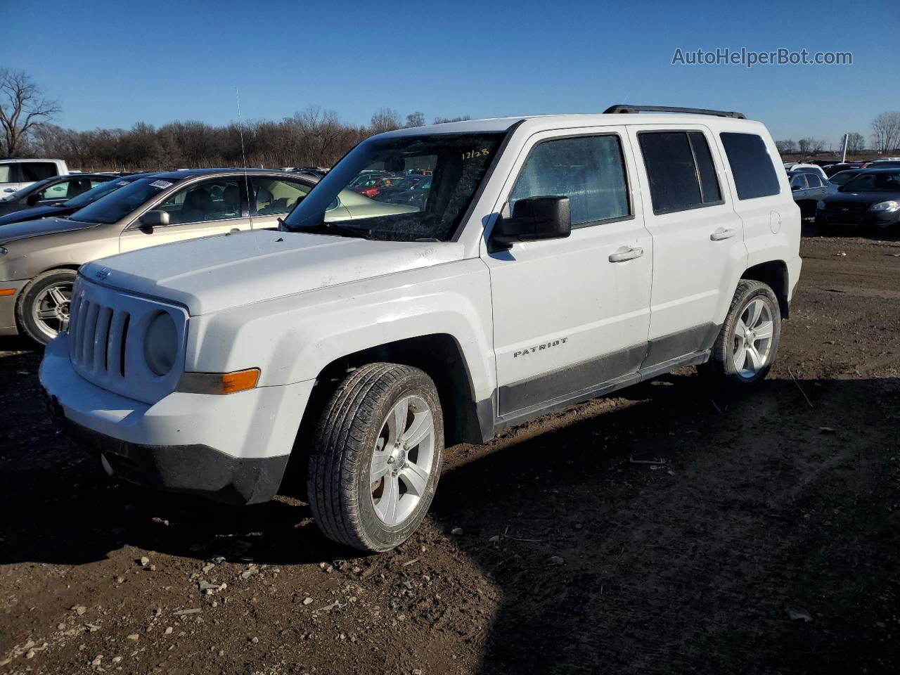 2012 Jeep Patriot Latitude White vin: 1C4NJPFB9CD605815