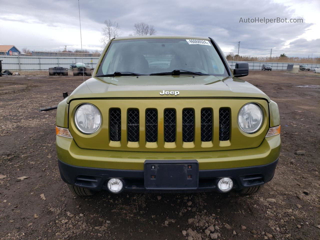 2012 Jeep Patriot Latitude Зеленый vin: 1C4NJPFB9CD647644