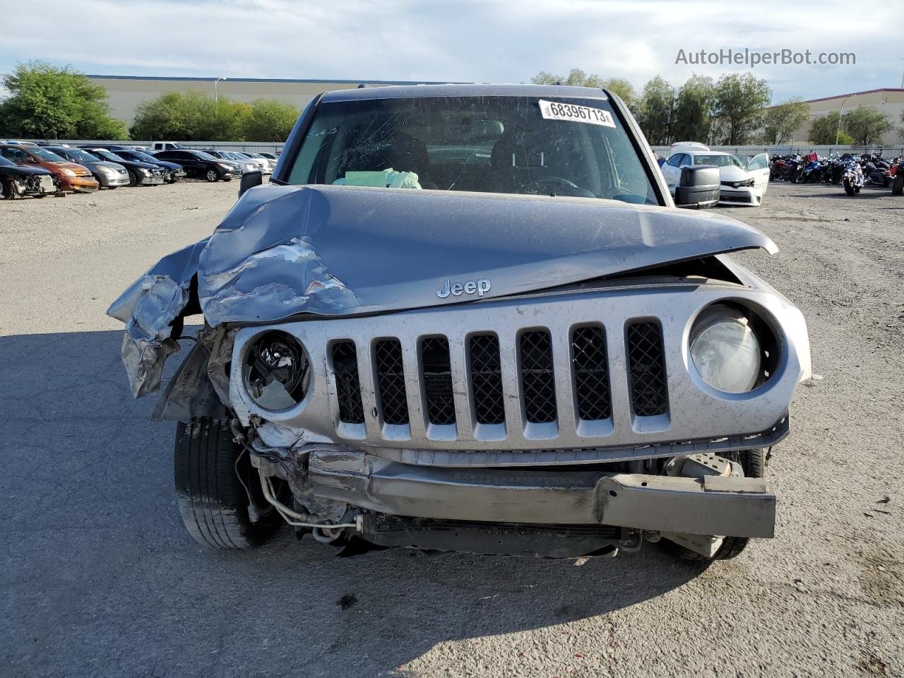 2016 Jeep Patriot Latitude Gray vin: 1C4NJPFB9GD648413