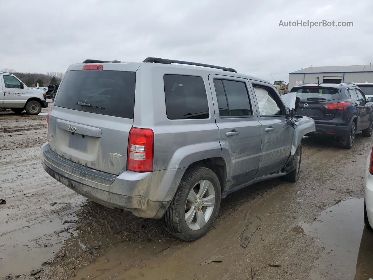 2014 Jeep Patriot Latitude Silver vin: 1C4NJRFB0ED792182