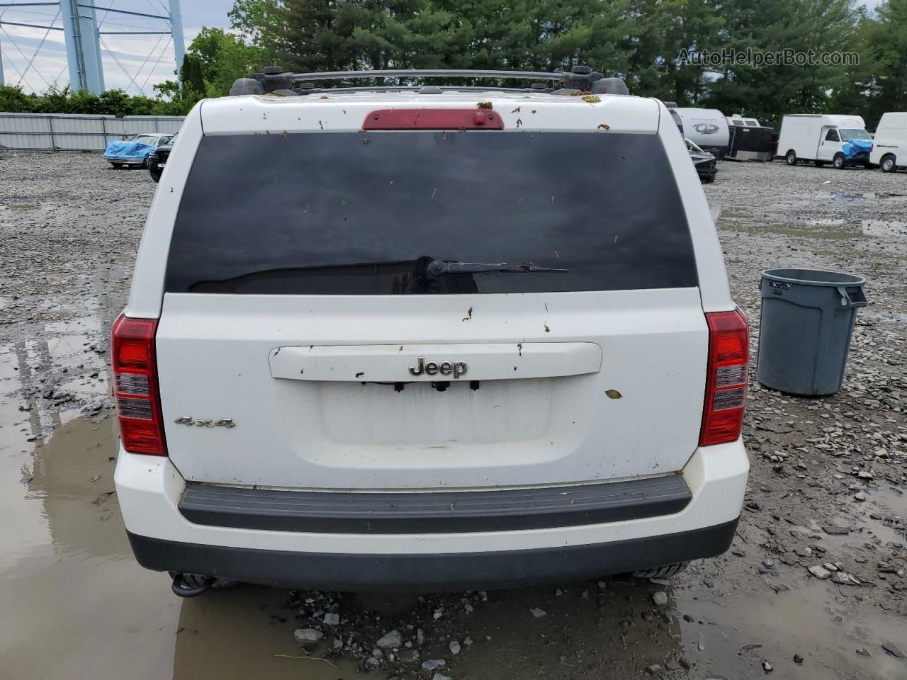 2014 Jeep Patriot Latitude White vin: 1C4NJRFB1ED588720