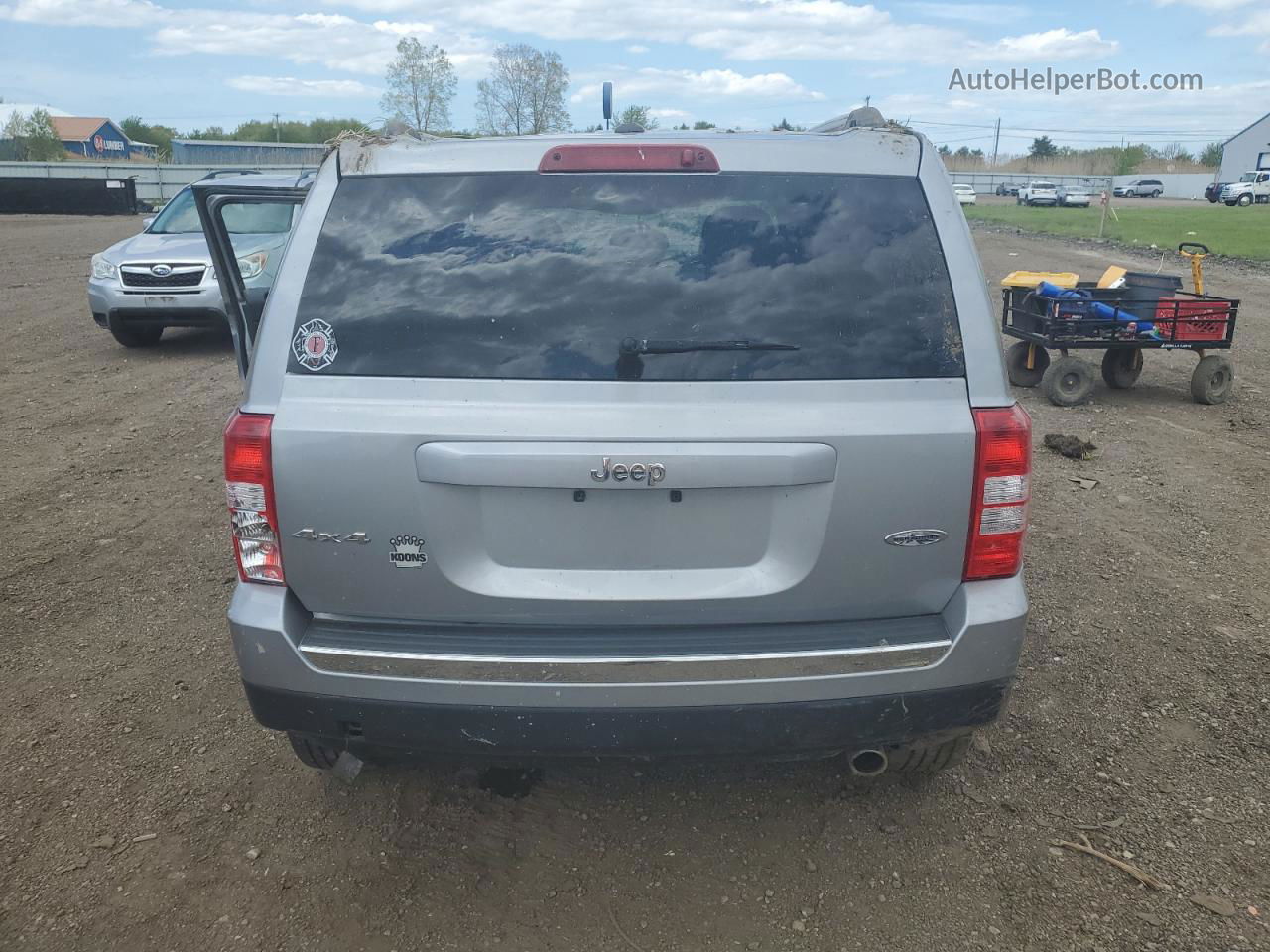 2016 Jeep Patriot Latitude Silver vin: 1C4NJRFB2GD746825