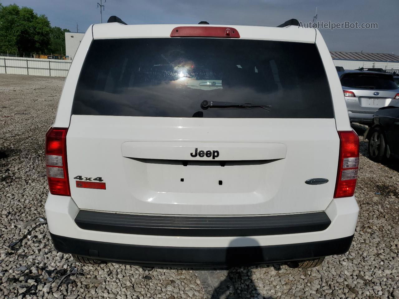 2014 Jeep Patriot Latitude White vin: 1C4NJRFB3ED546971