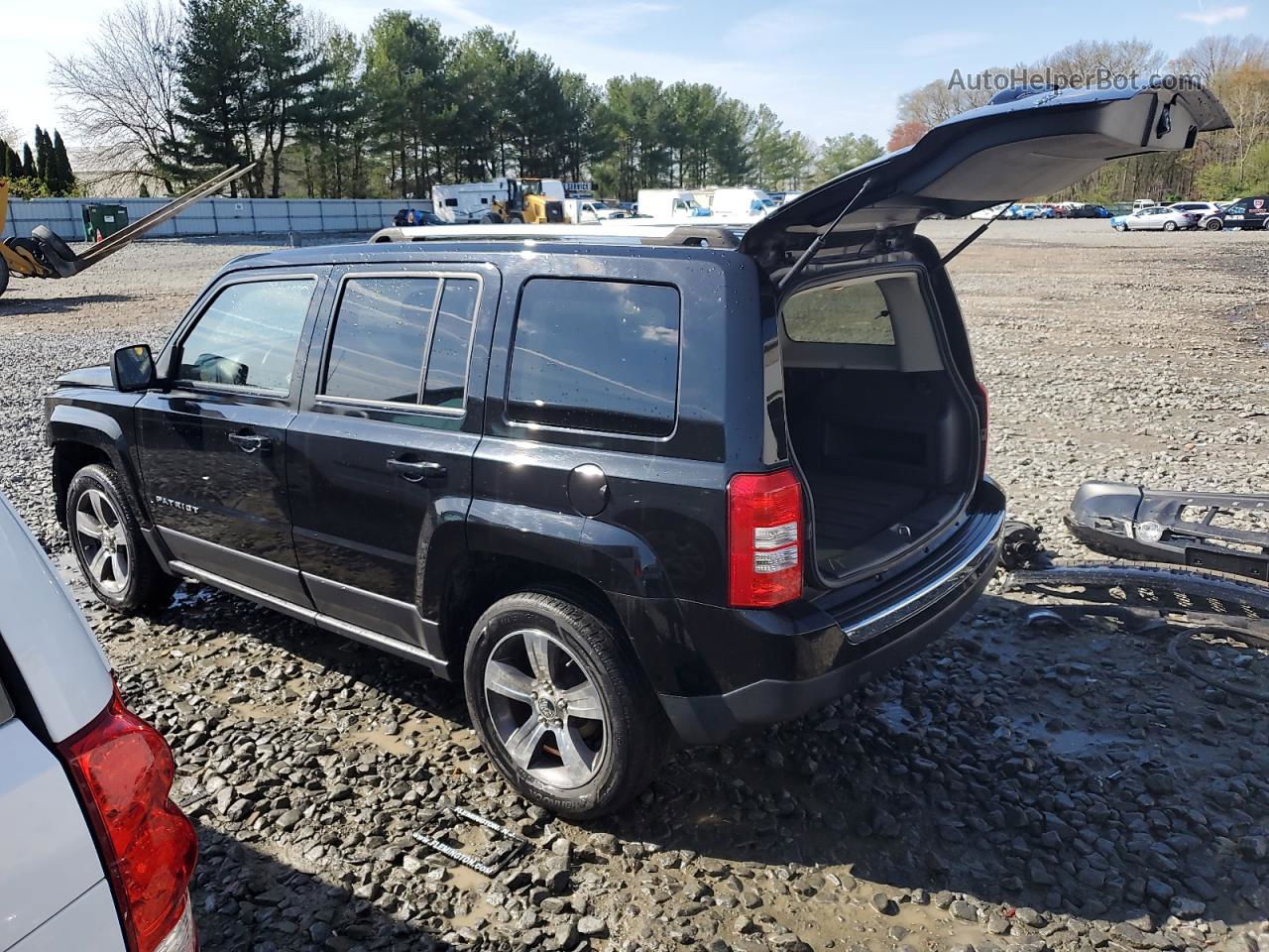 2016 Jeep Patriot Latitude Черный vin: 1C4NJRFB3GD586177