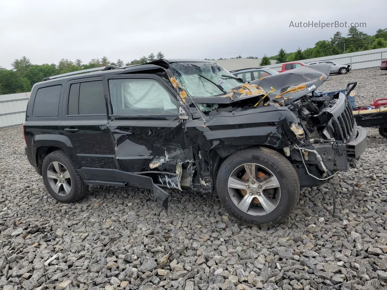 2016 Jeep Patriot Latitude Черный vin: 1C4NJRFB3GD654512